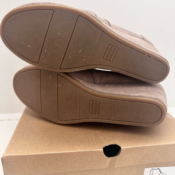 TOMS Women's Desert Taupe Suede Booties Lace Up Wedge Ankle boots SIZE 11 - Picture 5 of 6